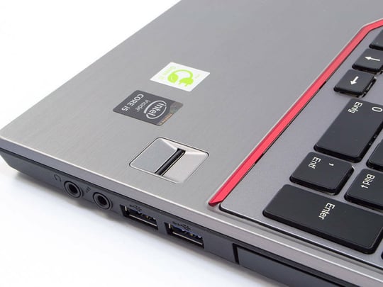 Fujitsu LifeBook E754 — i5-4200M, 8GB DDR3, Nem, Jó állapot — látható használati nyomokkal
