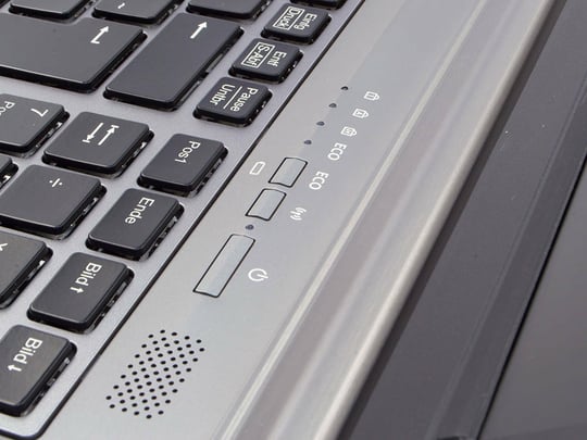 Fujitsu LifeBook E754 — i5-4200M, 8GB DDR3, Nem, Jó állapot — látható használati nyomokkal
