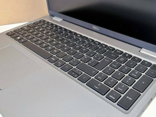 Dell Latitude 5520 — i7-1185G7, 8GB DDR4, 1TB, Nagyon jó állapot