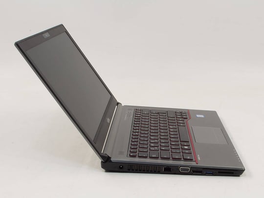 Fujitsu LifeBook E746 — i5-6200U, 8GB DDR4, 240GB, Jó állapot — látható használati nyomokkal