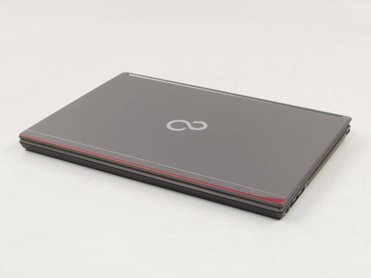 Fujitsu LifeBook E746 — i5-6200U, 8GB DDR4, 240GB, Jó állapot — látható használati nyomokkal