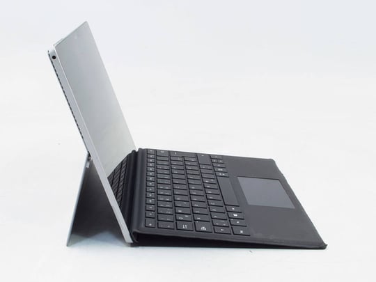 Microsoft Surface Pro 5 (8GB) (256GB) (Touchscreen) (Black keyboard) — i5-7300U, 8GB LPDDR3 Onboard, 256GB (M.2), Nagyon jó állapot