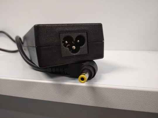 Power adapter Fujitsu 80W 5,5 x 2,5mm, 19V